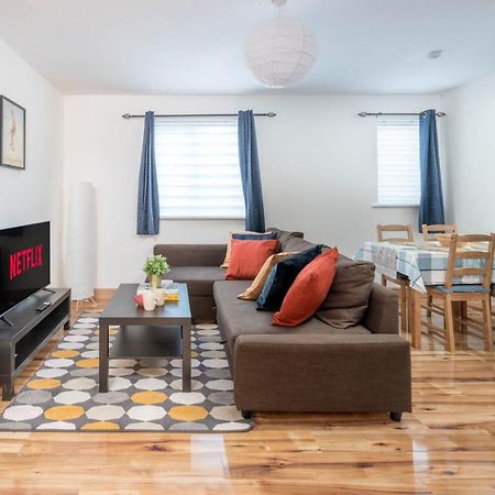 2 Bedroom Flat Near London Excel Dış mekan fotoğraf